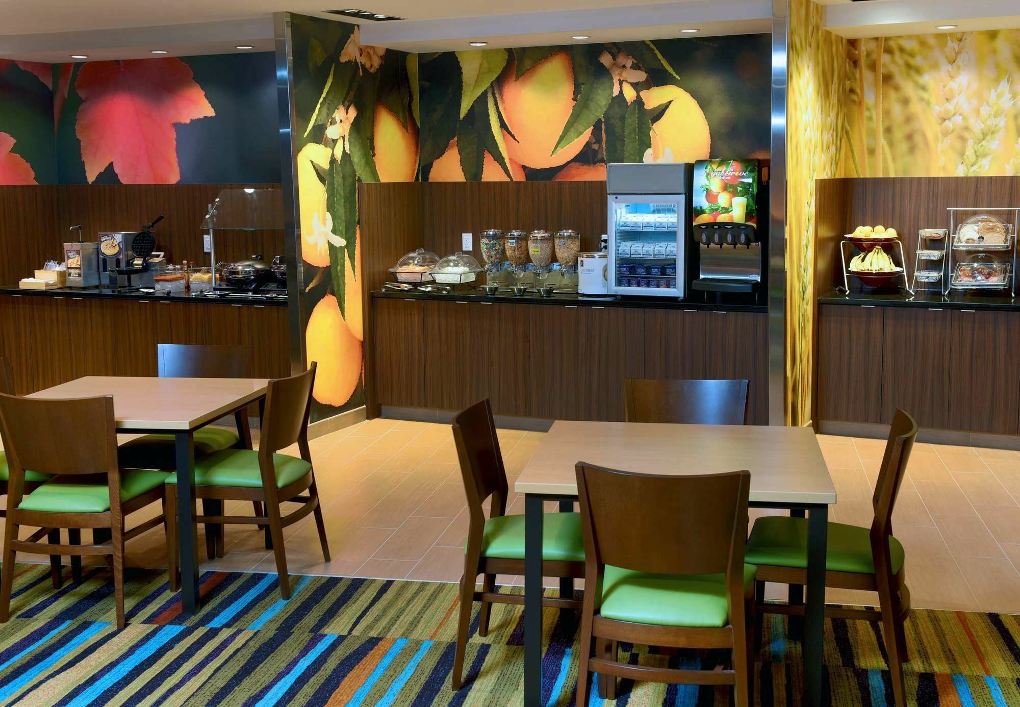 Fairfield Inn & Suites By Marriott Omaha West 3*