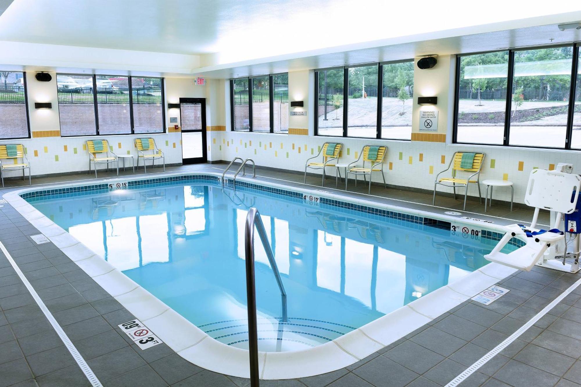 Fairfield & By Marriott West Hotel